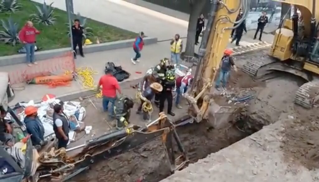 Una persona muere en derrumbe en obra de drenaje en la Miguel Hidalgo ...