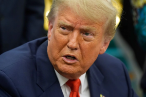 Corte de apelaciones de EU declara inconstitucionales aranceles de Trump