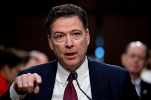 Acusan a ex director del FBI de declaración falsa y obstrucción de la ley