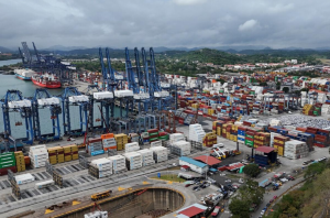 Panamá defiende su soberanía tras fallo de la Corte sobre concesión de sus puertos del canal