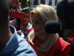 Maru Campos comparece ante la FGR en CDMX y lanza críticas al gobierno federal