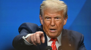 Trump dice que EU atacará Irán «con mucha dureza esta noche»