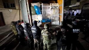 Autoridades federales y locales aseguran 13 toneladas en CDMX