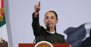 Evalúa IMSS mejoras laborales para personal de salud pública ante crecientes protestas